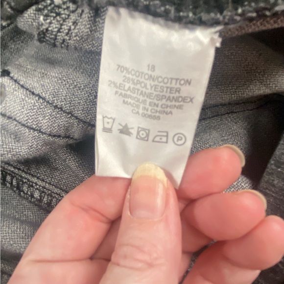 3 pairs of plus cropped pants (good- fair preowned condition*read description) - Picture 13 of 16